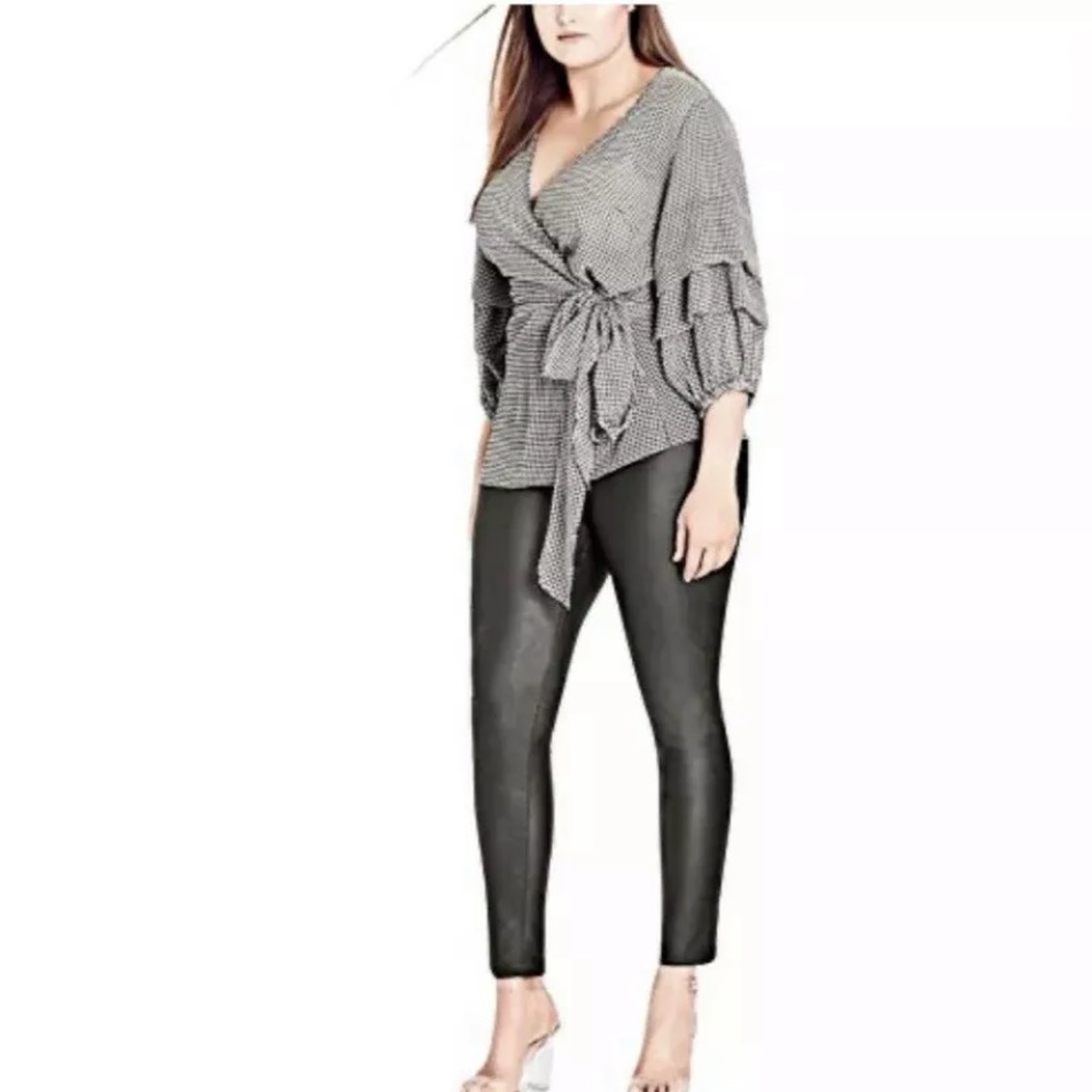 City Chic B/W Ruffled Bishop Sleeves Wrap Top 20/L